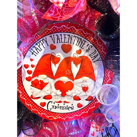 Handmade Valentine’s Gnome Hearts Ribbon Prelit Wreath 22 ins LED W12 - Picture 5 of 12